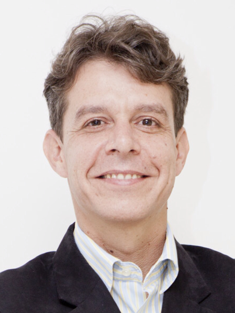 Bruno Muzzi. Camargos, PhD